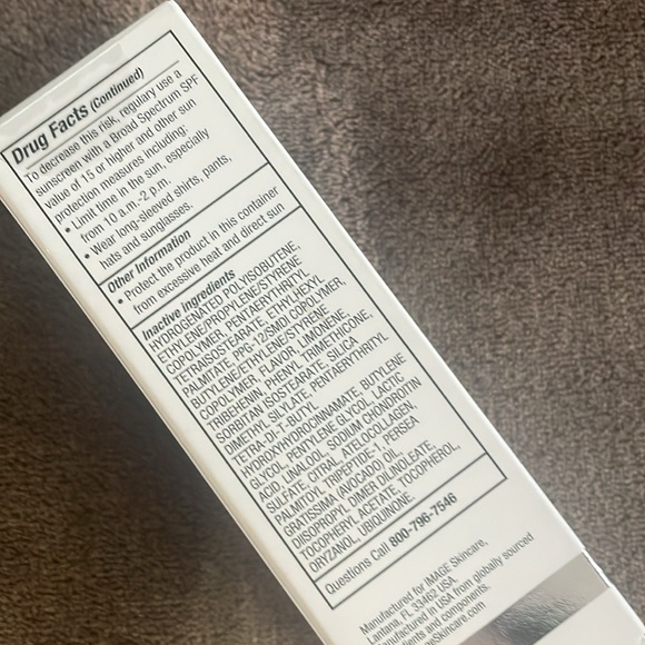 Lip enhancer - Picture 3 of 4